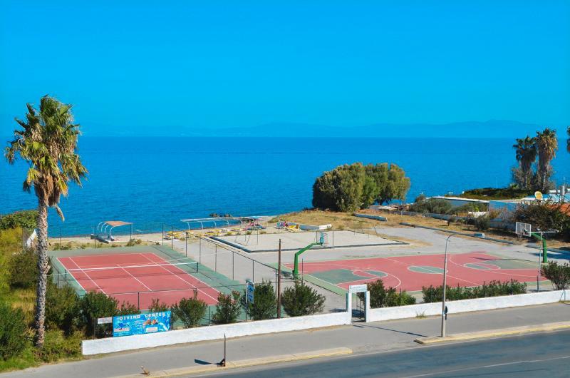 Niriides Beach Hotel Psalidi  Exterior photo